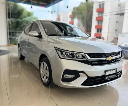 Chevrolet Aveo LS usado (2025) color plateado precio $290,000