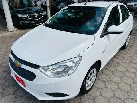 Chevrolet Aveo LS Aut usado (2022) color Blanco precio $227,000