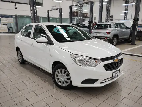 Chevrolet Aveo LS Aut usado (2022) color Blanco precio $206,900