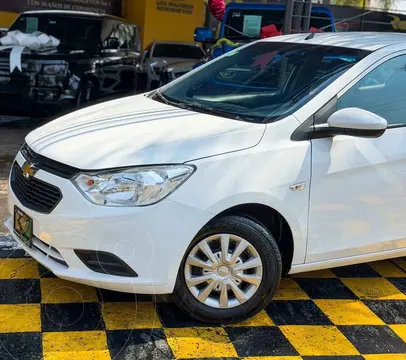 Chevrolet Aveo Paq A usado (2021) color Blanco precio $179,000