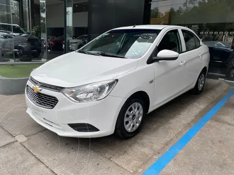 Chevrolet Aveo LS usado (2022) color Blanco precio $209,000