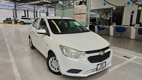 Chevrolet Aveo LS Aut usado (2022) color Blanco precio $195,000