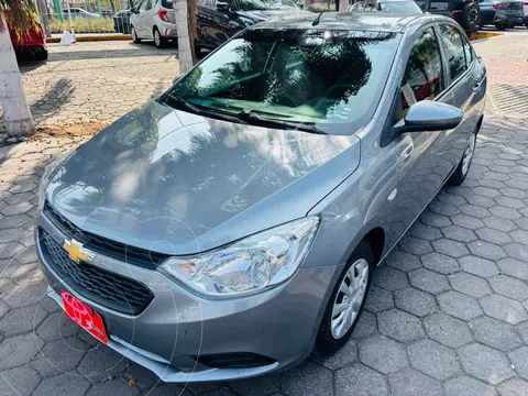 Chevrolet Aveo LS usado (2023) color Gris financiado en mensualidades(enganche $55,631 mensualidades desde $4,941)