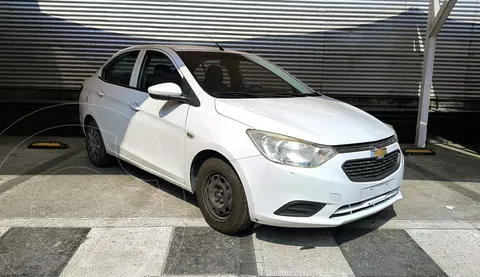 Chevrolet Aveo LS Aut usado (2022) color Blanco precio $179,000