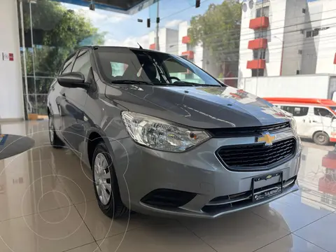 Chevrolet Aveo LS usado (2023) color Gris financiado en mensualidades(enganche $71,904 mensualidades desde $4,791)