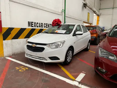 Chevrolet Aveo LS usado (2019) color Blanco financiado en mensualidades(enganche $48,000 mensualidades desde $8,500)