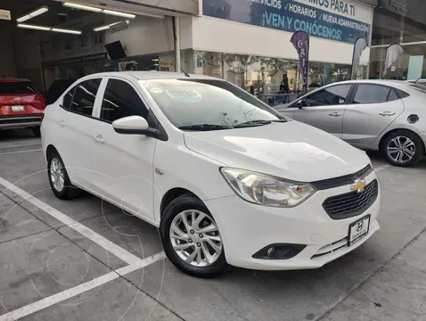 Chevrolet Aveo LT usado (2020) color Blanco precio $200,000