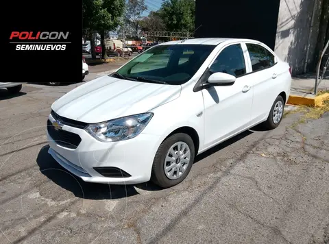 Chevrolet Aveo LS usado (2020) color Blanco precio $200,000