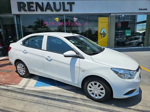 Chevrolet Aveo LS usado (2020) color Blanco precio $200,000