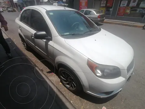 Chevrolet Aveo Paq B usado (2015) color Blanco precio $105,000