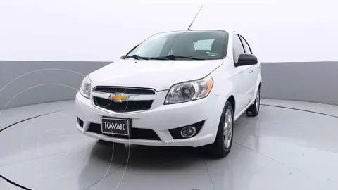 Chevrolet Aveo LS usado (2018) color Blanco precio $199,999