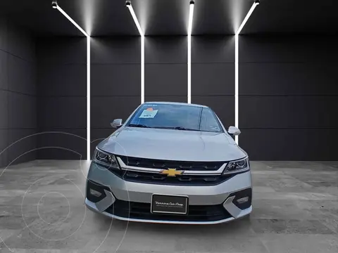 Chevrolet Aveo LS usado (2024) color Plata financiado en mensualidades(enganche $54,880 mensualidades desde $6,256)