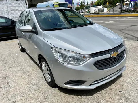 Chevrolet Aveo LS Aut usado (2020) color Plata Brillante financiado en mensualidades(enganche $245,000)