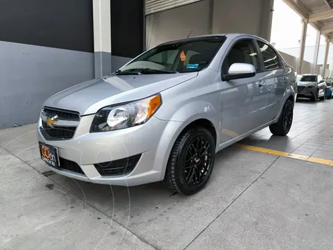 Chevrolet Aveo LT usado (2017) color plateado precio $185,000