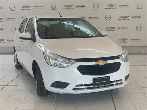 Chevrolet Aveo LS usado (2020) color Blanco precio $205,307