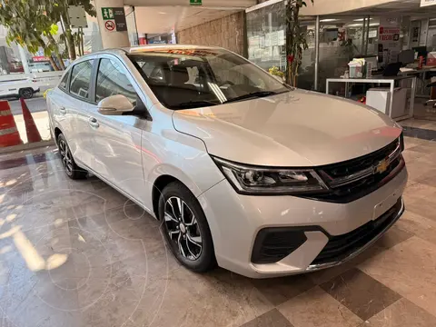 Chevrolet Aveo LS usado (2024) color plateado financiado en mensualidades(enganche $108,262 mensualidades desde $4,555)