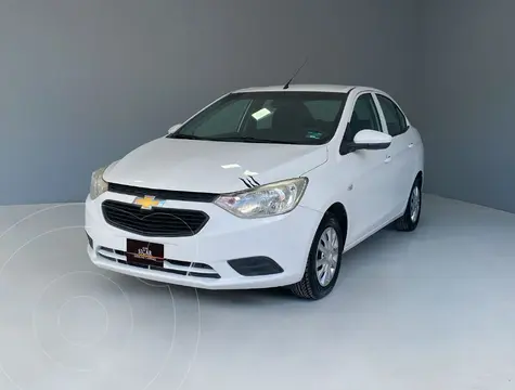 Chevrolet Aveo LS usado (2022) color Blanco precio $209,000