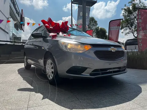 Chevrolet Aveo LS usado (2023) color Gris financiado en mensualidades(enganche $85,732 mensualidades desde $3,607)