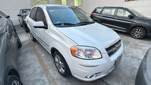 Chevrolet Aveo Paq M usado (2010) color Blanco precio $100,000