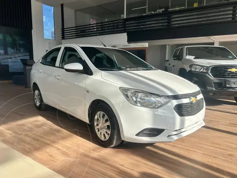 Chevrolet Aveo LS Aut usado (2022) color Blanco precio $203,160