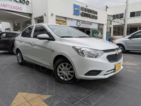 Chevrolet Aveo LS usado (2020) color Blanco precio $210,000