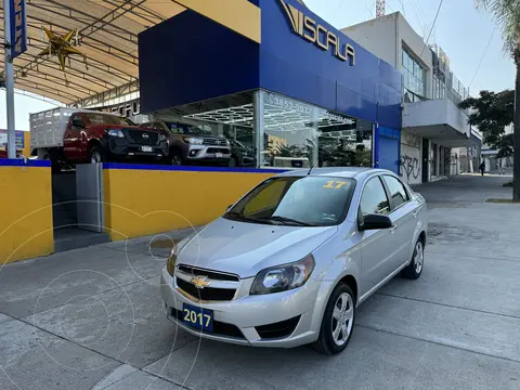 Chevrolet Aveo LT usado (2017) color Plata Brillante precio $159,800