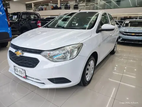 Chevrolet Aveo LS usado (2020) color Blanco financiado en mensualidades(enganche $41,879 mensualidades desde $4,223)
