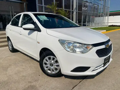 Chevrolet Aveo LS usado (2020) color Blanco financiado en mensualidades(enganche $41,778 mensualidades desde $5,082)
