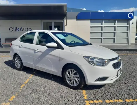 Chevrolet Aveo Paq E usado (2018) color Blanco financiado en mensualidades(enganche $213,000)