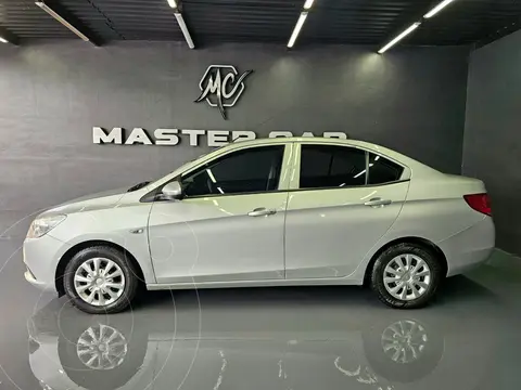Chevrolet Aveo LS usado (2018) color plateado precio $169,000