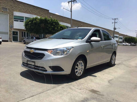 Chevrolet Aveo LS usado (2018) color Plata precio $122,000
