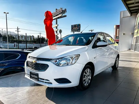 Chevrolet Aveo LS Aut usado (2021) color Blanco precio $219,000