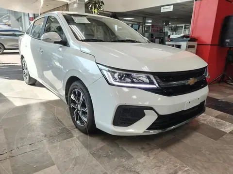 Chevrolet Aveo LS usado (2024) color Blanco financiado en mensualidades(enganche $108,262 mensualidades desde $4,555)