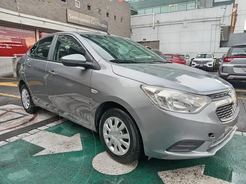 Chevrolet Aveo LS usado (2023) color Gris financiado en mensualidades(enganche $82,764 mensualidades desde $3,482)