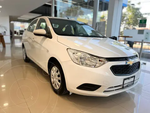 Chevrolet Aveo LS Aut usado (2022) color Blanco precio $219,000