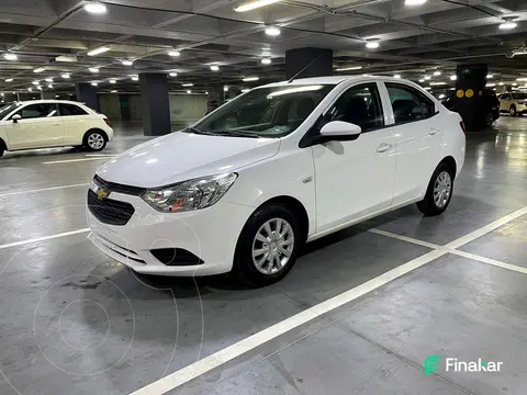 Chevrolet Aveo LS usado (2023) color Blanco precio $230,000