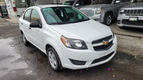 Chevrolet Aveo LS usado (2018) color Blanco precio $165,000
