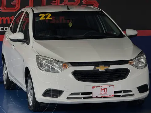 Chevrolet Aveo LS usado (2022) color Blanco financiado en mensualidades(enganche $38,980)