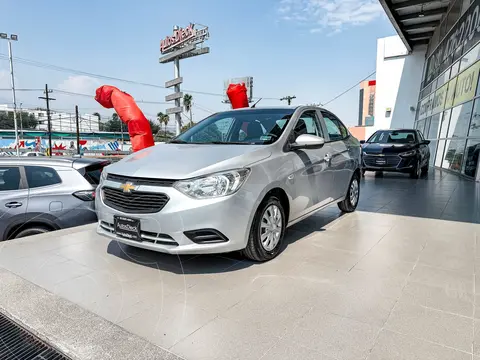 Chevrolet Aveo LS usado (2020) color plateado financiado en mensualidades(enganche $37,180 mensualidades desde $3,805)