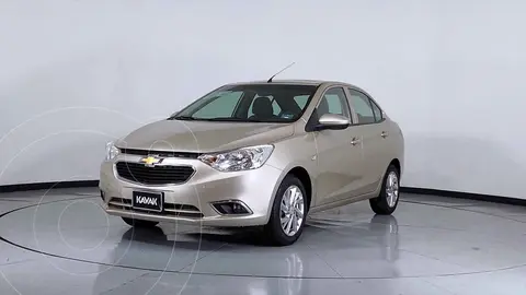 foto Chevrolet Aveo LTZ usado (2018) color Dorado precio $231,999