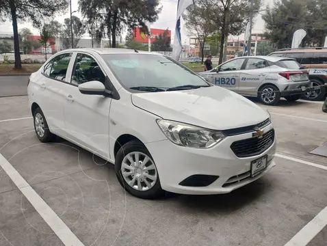 Chevrolet Aveo LS Aut usado (2021) color Blanco precio $215,000