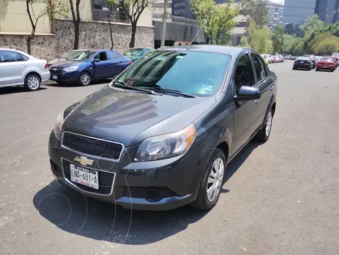 Chevrolet Aveo LT usado (2015) color Gris Oxford precio $128,500