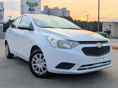 Chevrolet Aveo LS Aut usado (2023) color Blanco financiado en mensualidades(enganche $77,664 mensualidades desde $3,336)