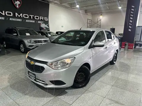Chevrolet Aveo LS usado (2018) color Plata precio $185,000
