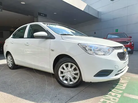 Chevrolet Aveo LS Aut usado (2023) color Blanco financiado en mensualidades(enganche $47,880 mensualidades desde $5,509)