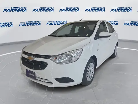 Chevrolet Aveo LS usado (2023) color Blanco financiado en mensualidades(enganche $60,420 mensualidades desde $5,011)