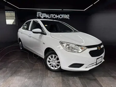 Chevrolet Aveo LT usado (2020) color Blanco financiado en mensualidades(enganche $48,750 mensualidades desde $5,500)