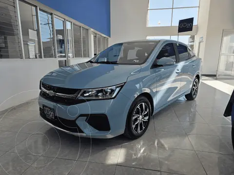 Chevrolet Aveo LT usado (2025) color CH AZUL PERSUACION financiado en mensualidades(enganche $81,696 mensualidades desde $6,247)