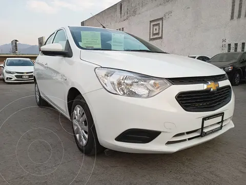 Chevrolet Aveo LS Aut usado (2021) color Blanco precio $209,800