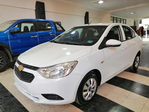 Chevrolet Aveo LS / TA usado (2022) color Blanco precio $205,000